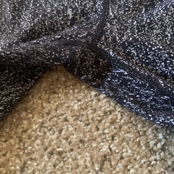 Lululemon leggings! - Picture 4 of 5